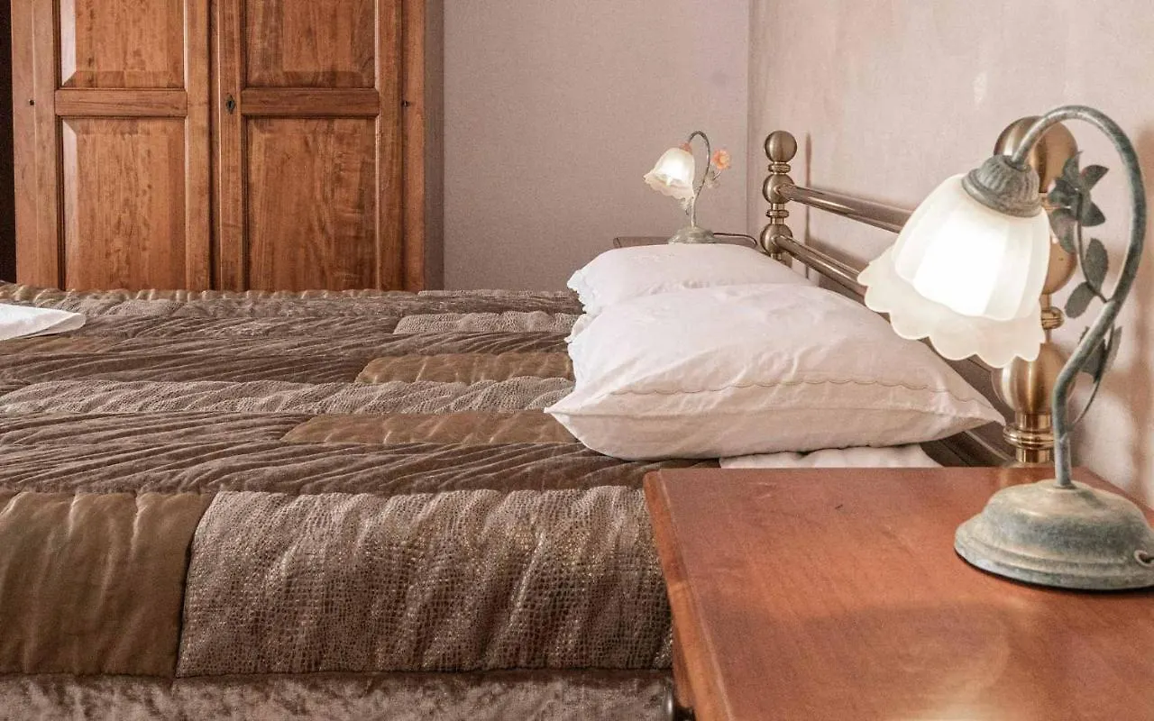 Dama Del Lago Ponte nell'Alpi Bed & Breakfast